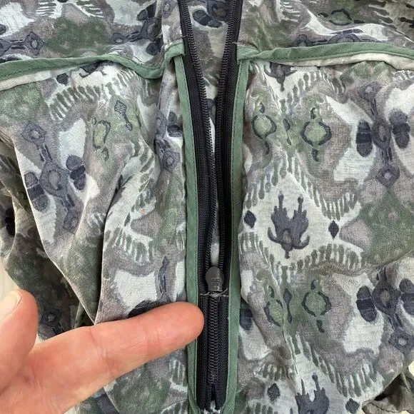 Tory Burch Merin Print Silk Shorts in Bedford Gray Womens Size 4 - Picture 7 of 13